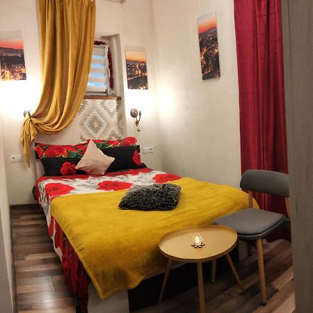 Old City Romantic Studio براشوف الغرفة الصورة
